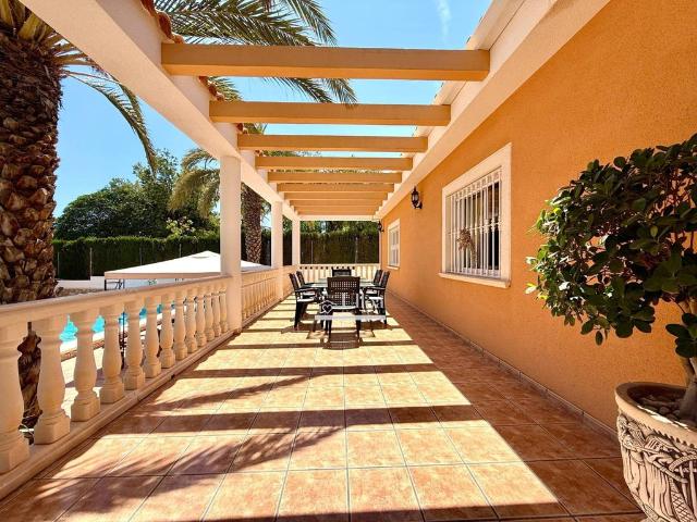 Casa en venta en Tàngel, l'Alacantí