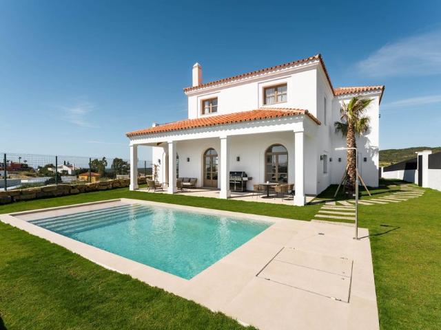 Casa en venta en Barriada Islas Canarias, Costa del Sol Occidental