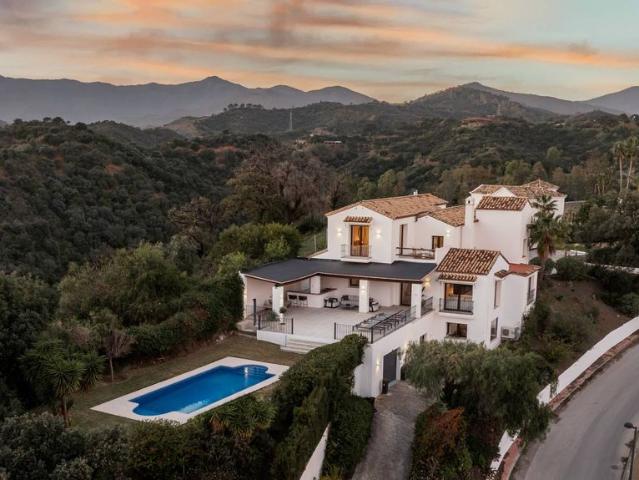 Casa en venta en Barriada Islas Canarias, Costa del Sol Occidental
