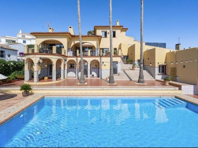 Casa en venta en Barriada Islas Canarias, Costa del Sol Occidental