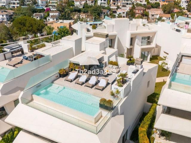 Casa en venta en Nueva Andalucía, Marbella