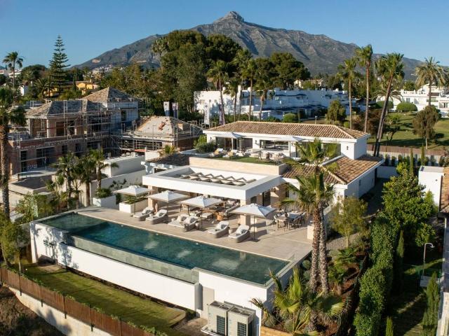 Casa en venta en Nueva Andalucía, Costa del Sol Occidental