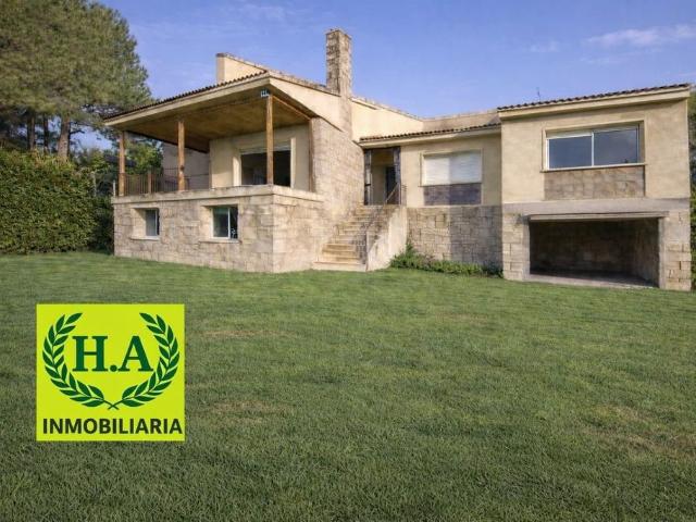 Casa en venta en Pedrezuela, Madrid