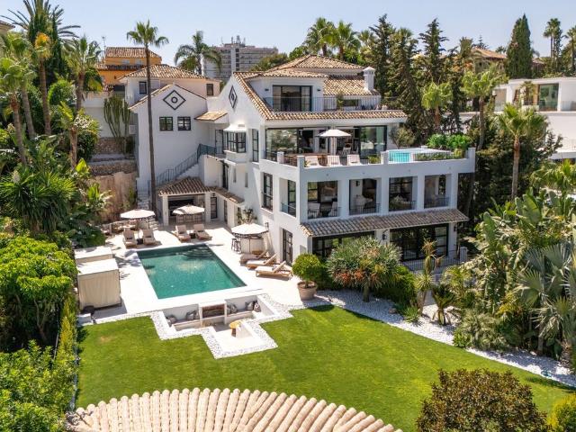 Casa en venta en Nueva Andalucía, Costa del Sol Occidental