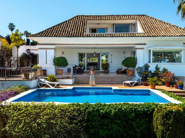 Casa en venta en Nueva Andalucía, Costa del Sol Occidental