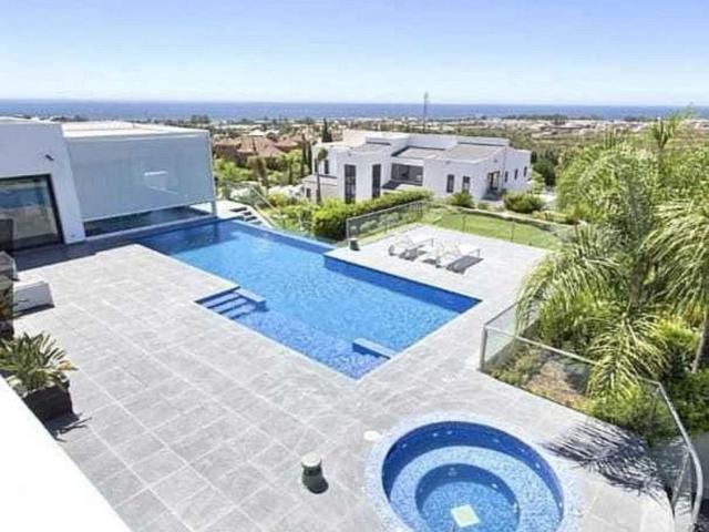 Casa en venta en Los Pinos, Costa del Sol Occidental