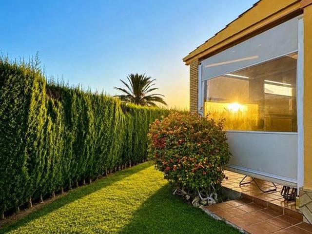Casa en venta en Bormujos, Andalucía