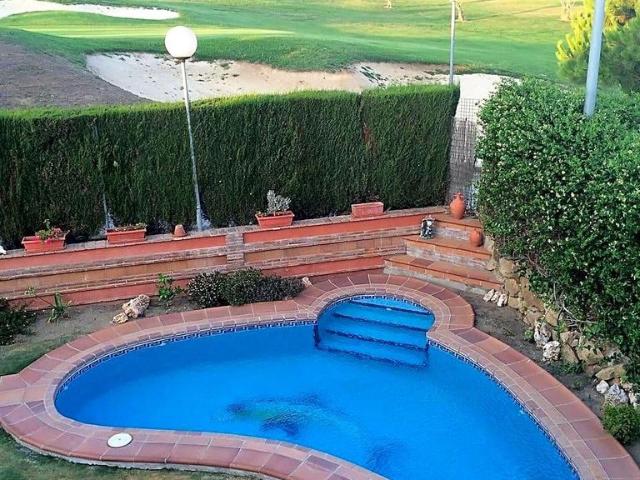 Chalet en venta en Castillo de la Duquesa, Costa del Sol Occidental