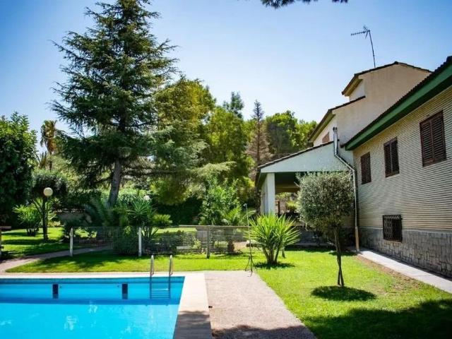 Casa en venta en Serra Perenxisa, La Hoya de Buñol