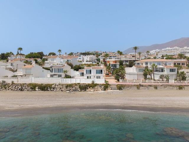 Casa en venta en Barriada Islas Canarias, Costa del Sol Occidental