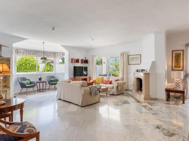 Casa en venta en Nueva Atalaya, Costa del Sol Occidental