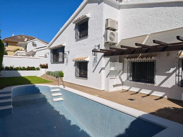 Casa en venta en Viña Carmen, Mijas