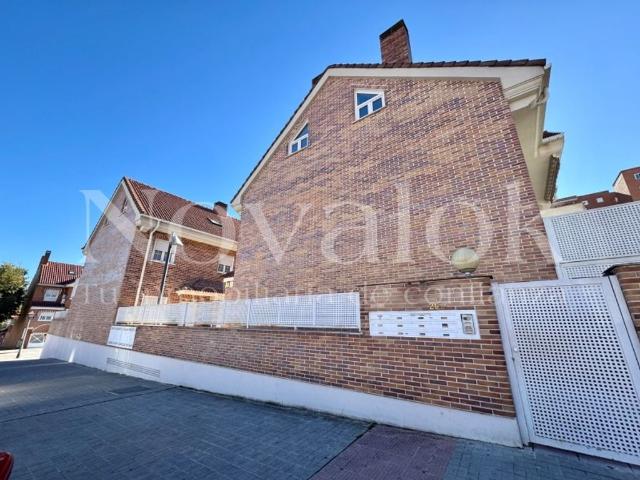 Chalet en venta en El Naranjo - La Serna, Fuenlabrada