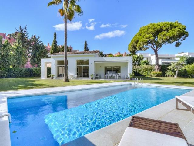 Casa en venta en Guadalmina, Costa del Sol Occidental