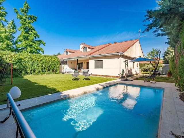 Chalet en venta en Guadarrama, Madrid