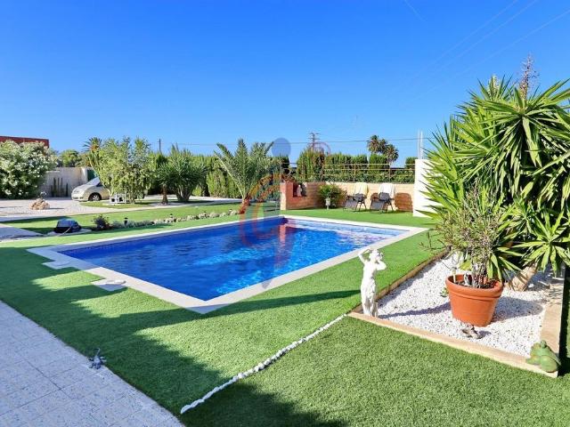 Casa en venta en Alicante, la Marina
