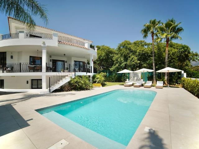 Casa en venta en Nueva Andalucía, Marbella