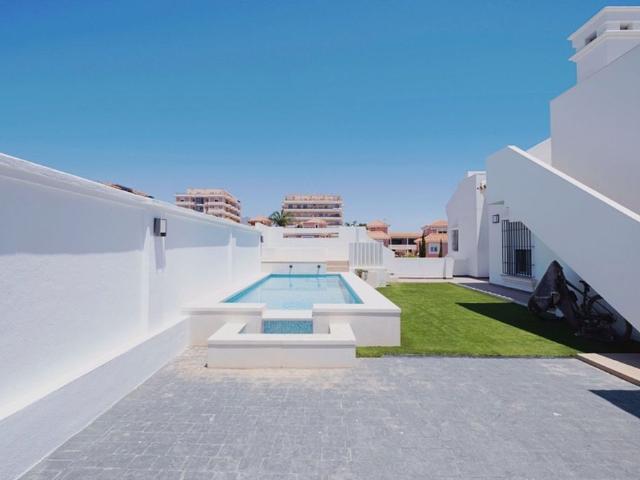 Casa en venta en San Luis de Sabinillas, Costa del Sol Occidental