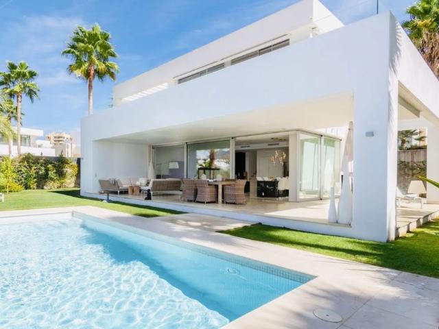 Casa en venta en Divina Pastora, Costa del Sol Occidental