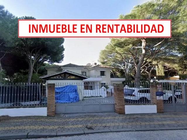 Casa en venta en Barrio Nuevo, Marbella