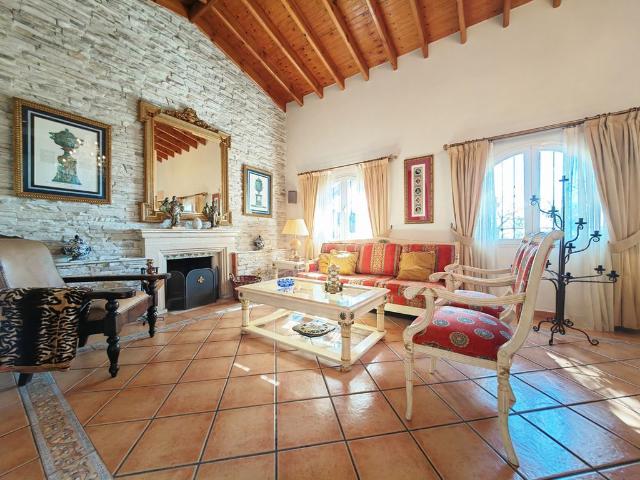 Casa en venta en Artola, Costa del Sol Occidental