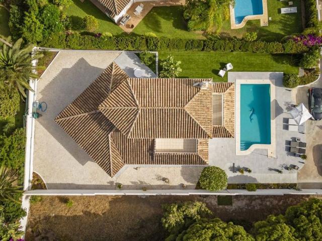 Casa en venta en Artola, Marbella