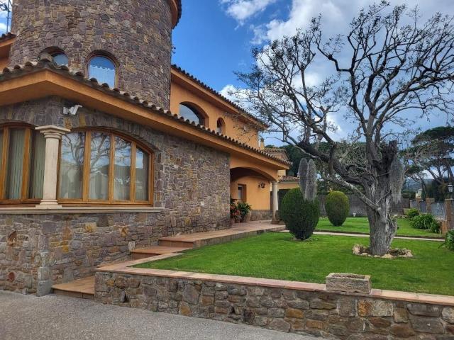 Casa en venta en Mont-ras, Girona