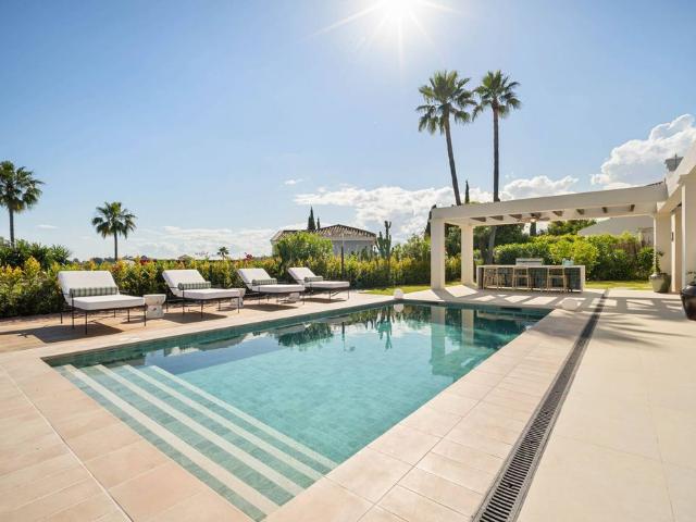 Casa en venta en Nueva Andalucía, Costa del Sol Occidental