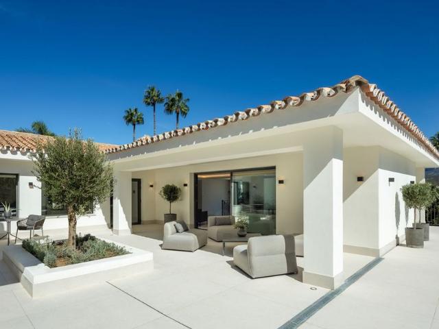 Casa en venta en Nueva Andalucía, Marbella