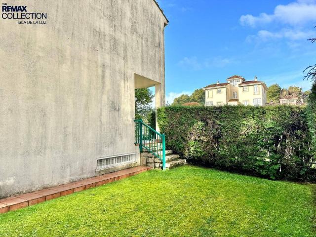 Chalet en venta en O Grove, O Salnés