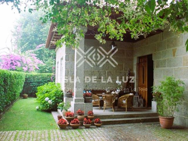Casa en venta en O Grove, O Salnés