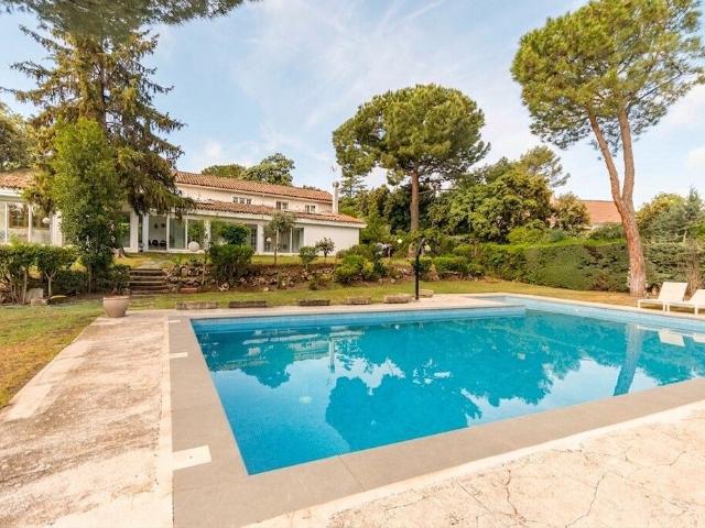Casa en venta en Pozuelo De Alarcón, Madrid