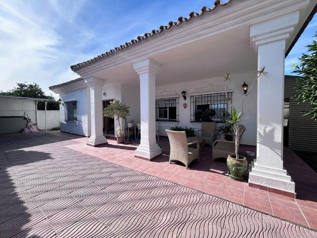 Casa en venta en Marbella, Málaga