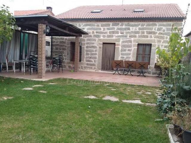 Casa en alquiler en Navaluenga, Castilla y León