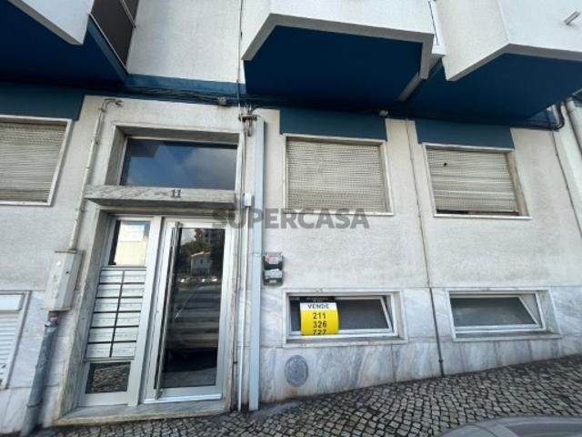Duplex venda em Santiago Dos Velhos, Lisboa