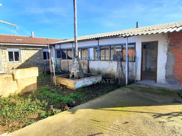 Casa en venta en San Pedro Bercianos, Castilla y León
