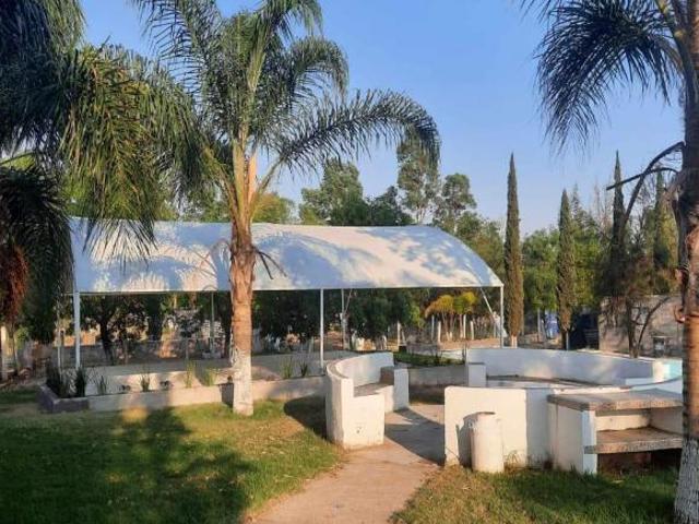 CASA DE CAMPO CON ALBERCA