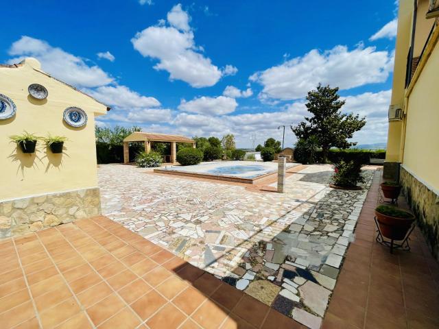 Casa en venta en Antequera, Andalucía