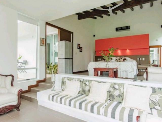 Casa de campo de alto standing de 10 dormitorios en venta San Jerónimo, Colombia