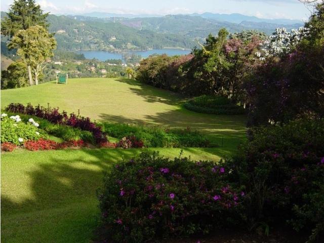 Casa de campo de alto standing de 2 dormitorios en alquiler Retiro, Colombia