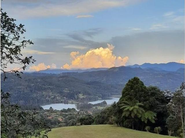 Casa de campo de alto standing de 2 dormitorios en alquiler Retiro, Colombia
