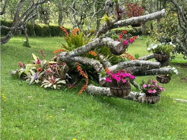Casa de campo de alto standing de 2 dormitorios en alquiler Retiro, Colombia