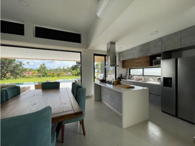 Casa de campo de alto standing de 2 dormitorios en venta Pereira, Colombia