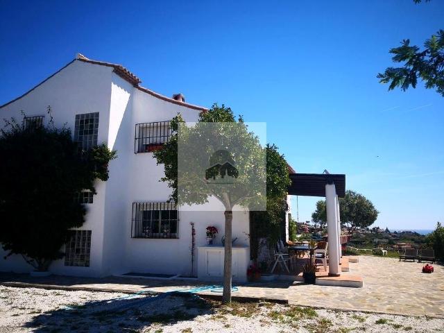 Casa en venta en Alcazaba Beach, Costa del Sol Occidental