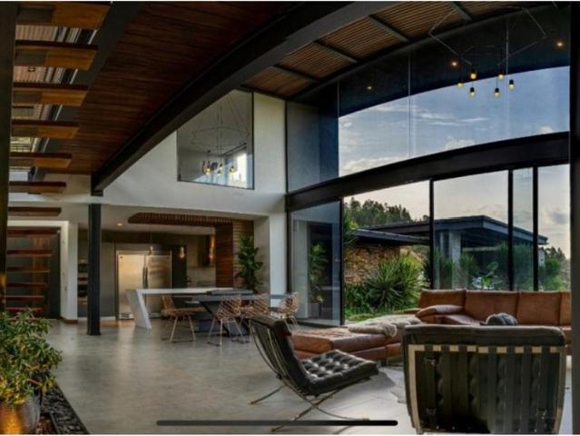 Casa de campo de alto standing de 3 dormitorios en alquiler Envigado, Colombia