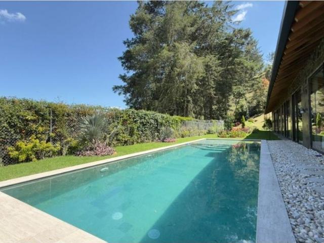 Casa de campo de alto standing de 3 dormitorios en alquiler Medellín, Departamento de Antioquia