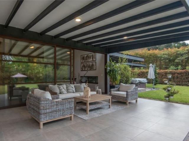 Casa de campo de alto standing de 3 dormitorios en alquiler Retiro, Colombia