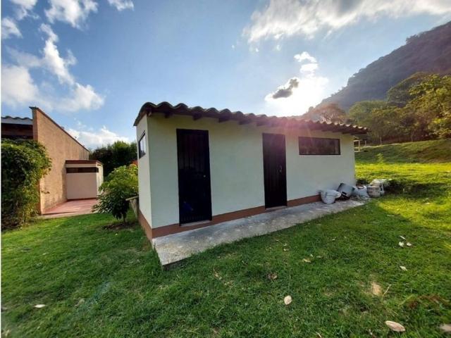 Casa de campo de alto standing de 3 dormitorios en venta Barbosa, Colombia