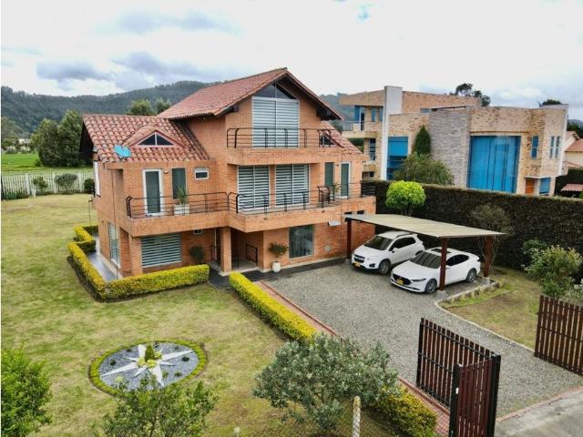 Casa de campo de alto standing de 3 dormitorios en venta Chía, Cundinamarca