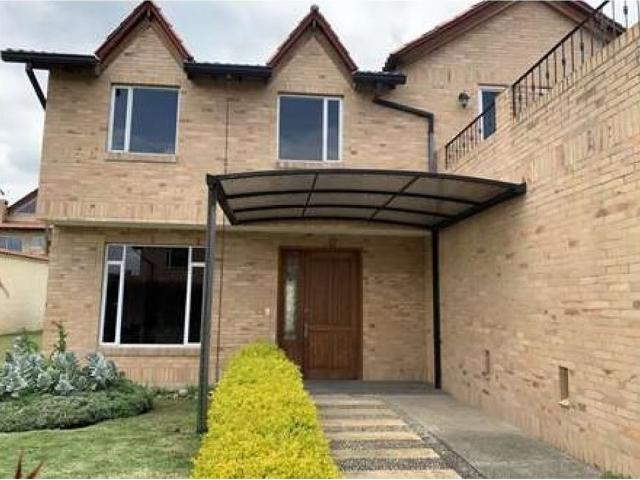 Casa de campo de alto standing de 3 dormitorios en venta Chía, Cundinamarca